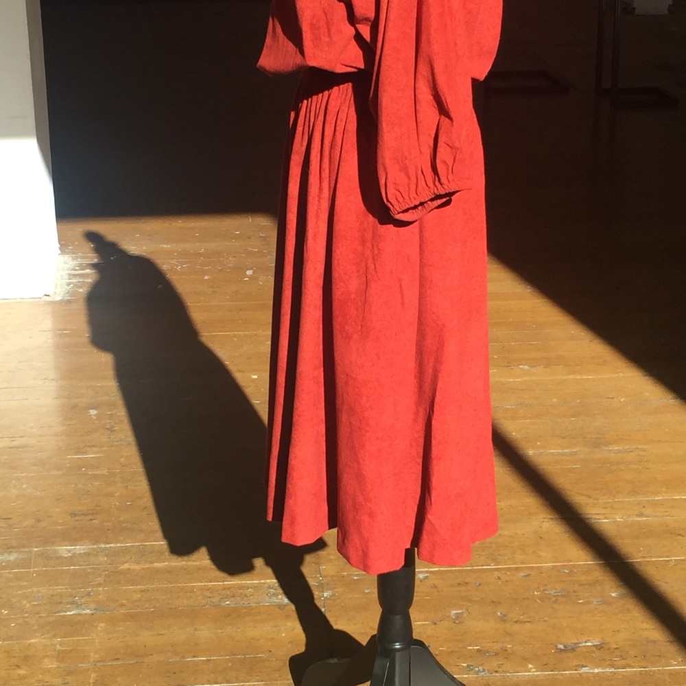 Vintage Rust colored 3/4" sleeve elastic waist button front midi dress - Picture 8 of 11
